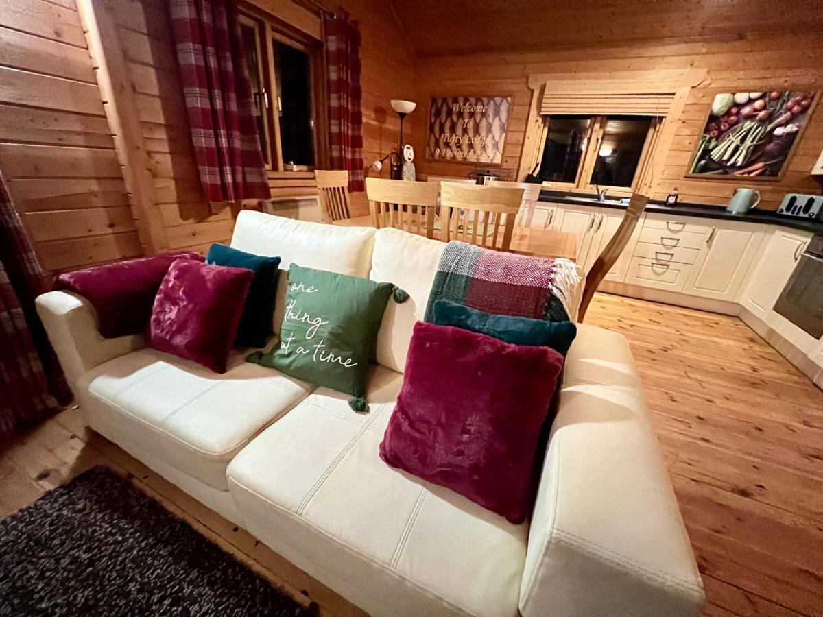 Tufty Lodge, Lake Pochard Lodge 9 South Cerney Εξωτερικό φωτογραφία